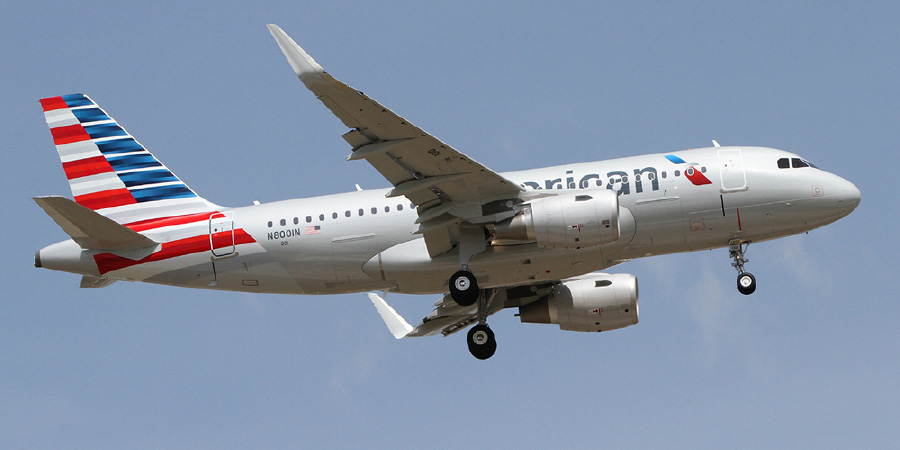 AA Airbus A319 aircraft SVD MIA 900x450