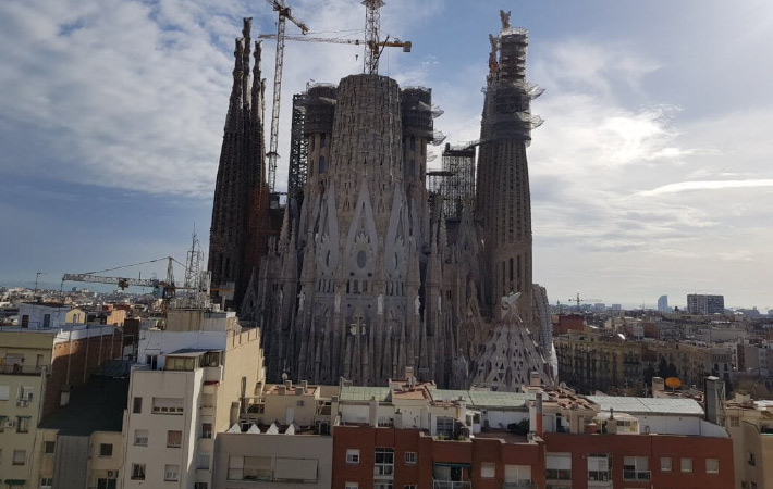 Ianthia Smith Barcelona Cathedral 710x450