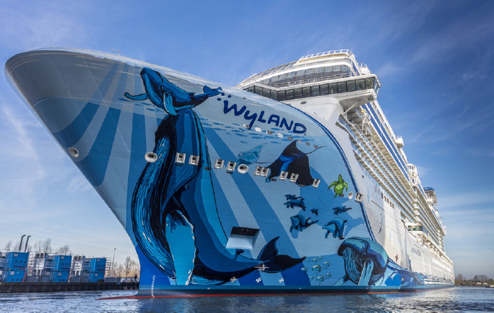 NCL Bliss hull Wyland 710x450