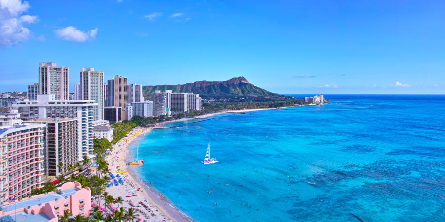 Ultimate Island bucket list Waikiki Beach Hawaii 900x450