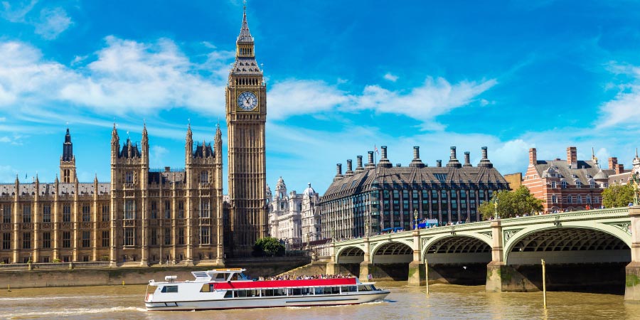 london by boat