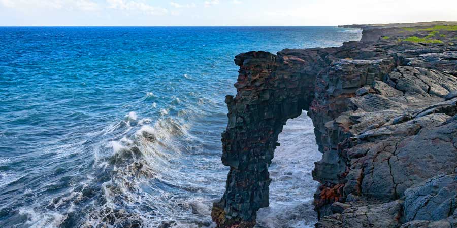 Regent April Promo Hawaii volcanoes Article Image